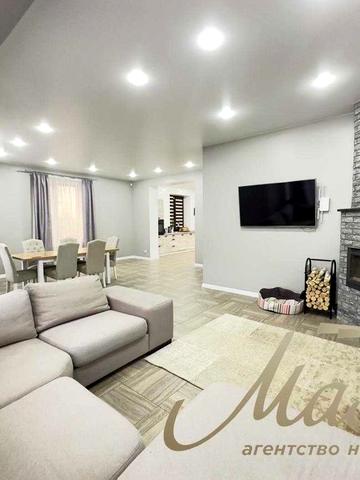 Продаж 2-поверхового будинку, Дніпровський район