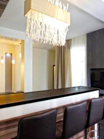 Апартаменты люкс с четырехместной джакузи