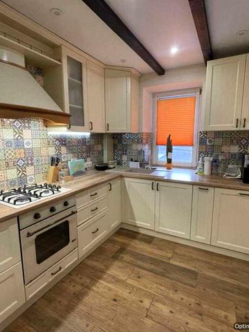 Продаю четырехкомнатную квартиру в Новострое на 12 Продольной д1