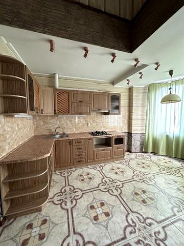 Продам 2-ком квартиру Центр города