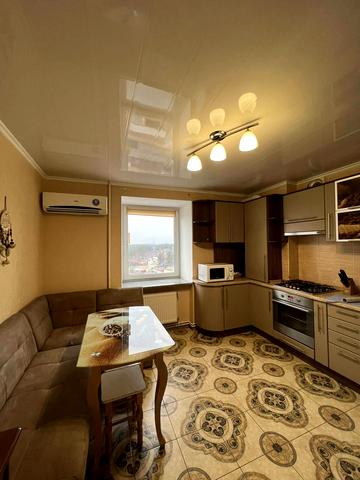 Івана Богуна проїзд, 4