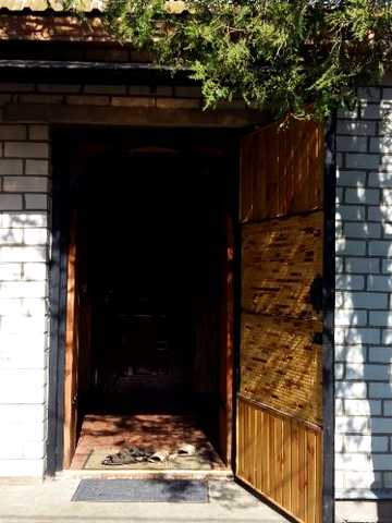 продам дом-дачу ,возле моря