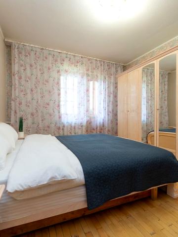 Трехкомнатная квартира метро Осокорки