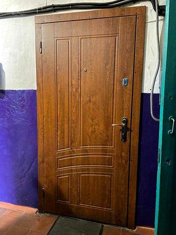 Продам однокімнатну квартиру в місті Глухів (вулиця Ігоря білевича)