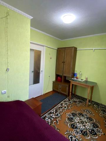 Продам трьохкімнатну квартиру