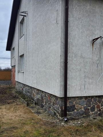 2 поверховий цегляний будинок Рибці