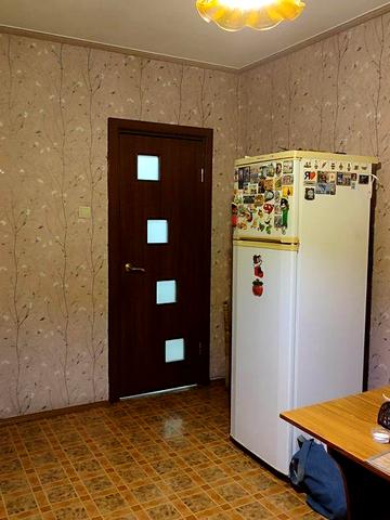 Продам 4- кімнатну квартиру на Таврійському! Без ріелторських.