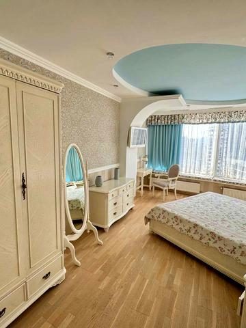 Королеви Єлизавети ІІ вул. (Глинки), 2