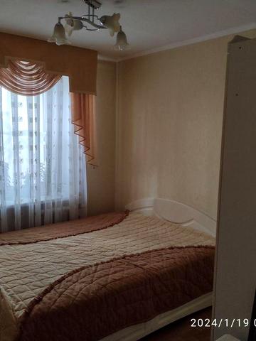 Продам 4 кімнатну квартиру у центрі міста Балаклія ЖК вул.Жовтнева,6