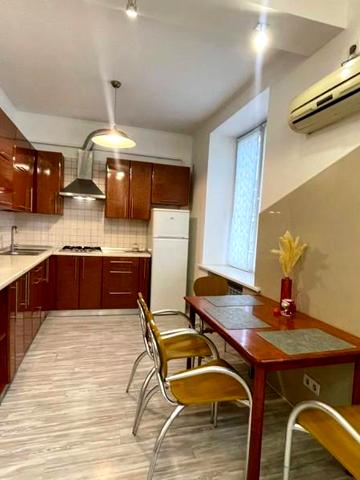 Квартира с двумя спальнями на площади Павловской