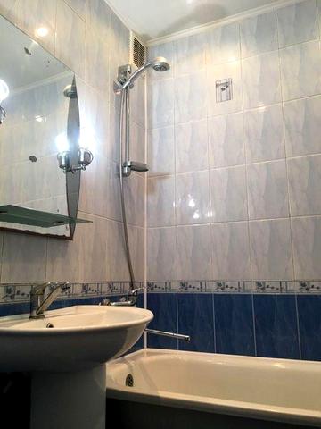 Продам квартиру 3 кімнатну..