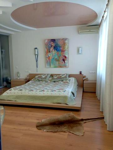 Продам 5 ком квартиру ул Высоцкого,2 жм Фрунзенский