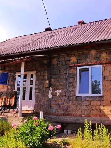 Будинок с. Великий Кучурів, Чернівецька область. 9 км.до м.Чернівці