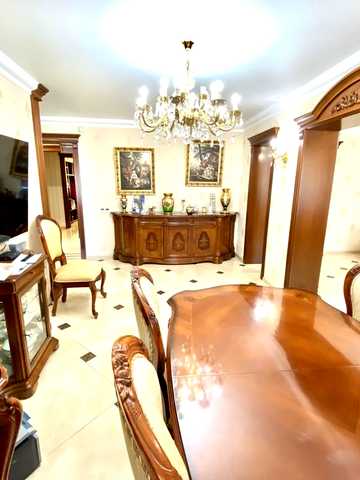 Продам 5 ком. квартиру, мебель, ремонтом, техника, 119 м.кв, центр.