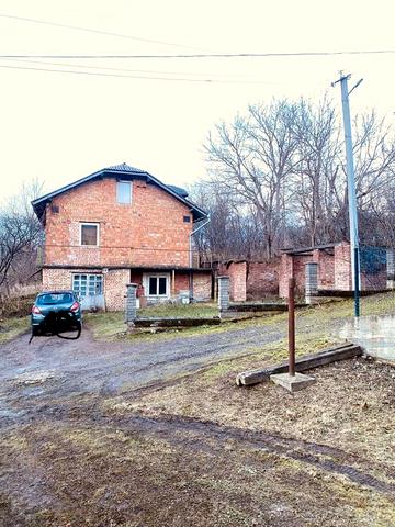 Дім будинок житло 104 м.кв. центр дом