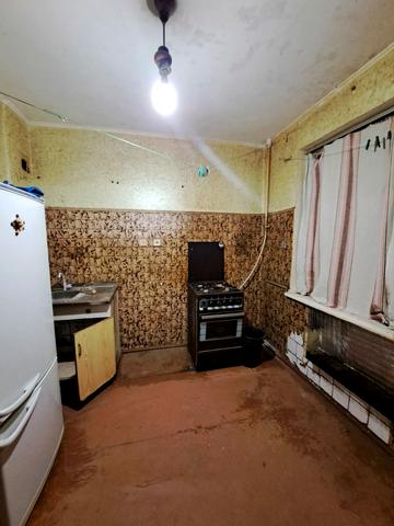 Лазурна вул., 24
