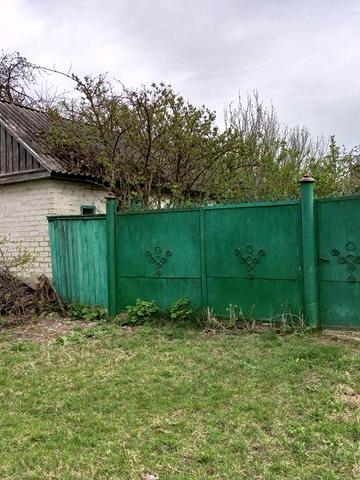 Продам  деревяний будинок