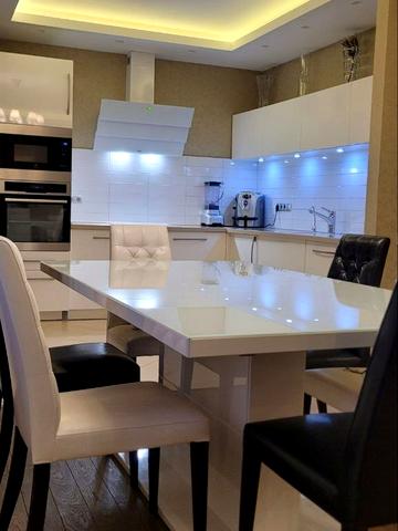 Дарницька вул., 19