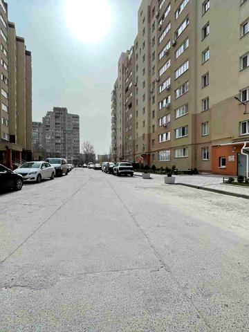 Михайла Лушпи просп., 2/1