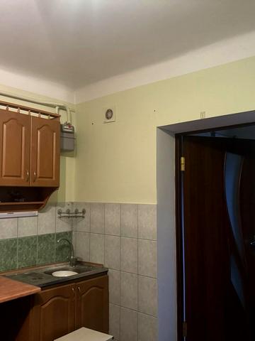 Довгопільська вул., 9