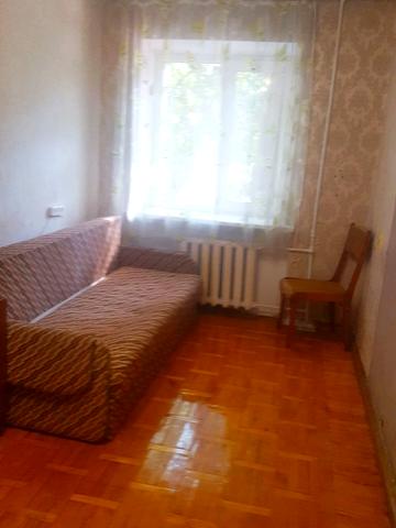 Середньофонтанська вул., 26