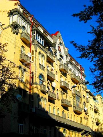 Продаж 3к в історичному центрі столиці В Житомирська 8а