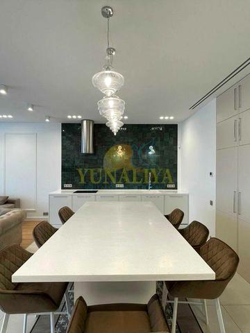 5-ти комн. квартира ул. Глазунова 13 с двумя паркоместами!