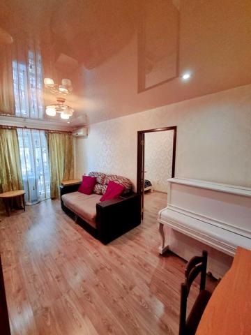 Двухкомнатные апартаменты в центре рядом ДГУМВД