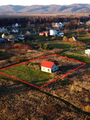 Недорого продається новозбудований будинок біля підніжжя Карпат...