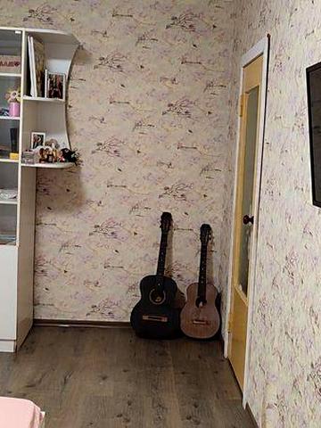 Продам 2 кімнатну на Тавріку, БЕЗ РІЕЛТОРСЬКИХ!