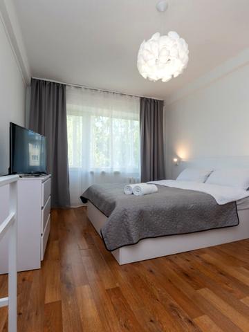 Современная квартира недалеко от метро Святошин