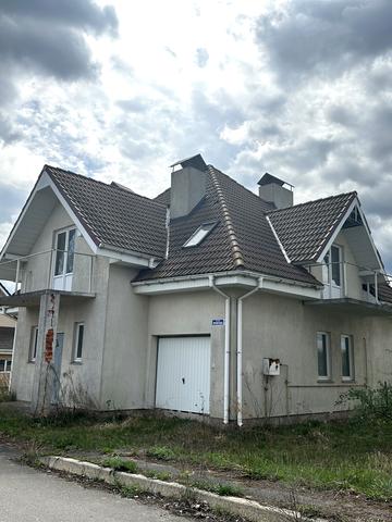 Прорізна, 15