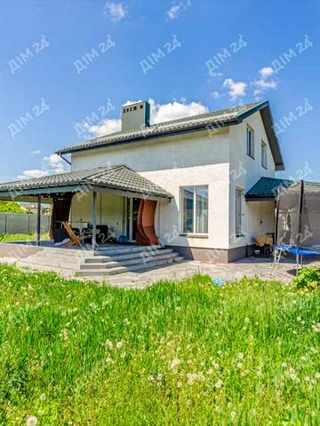 Центральна, 1