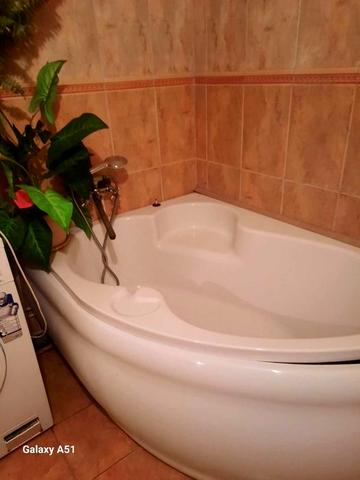 Продам 2х комнатную квартиру в центре