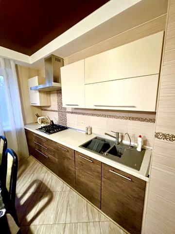 Вадима Жукова вул. (Бєляєва), 4