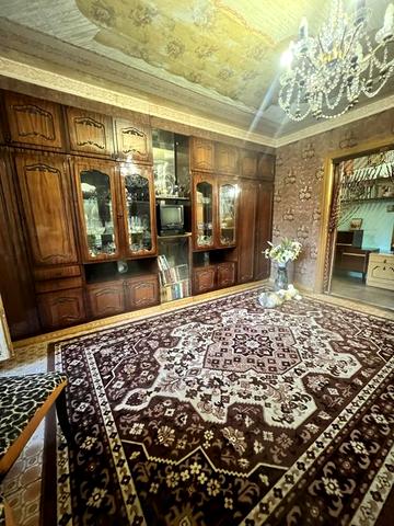 Продаю от хозяина Трехкомнатную квартиру чешка Соляные