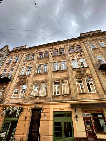 Братів Рогатинців вул., 12