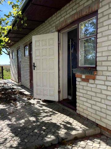 Будинок, хата, дом, велика земельна ділянка 21 сот.,