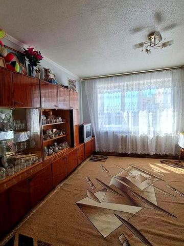 Продається 4 -х кімнатна квартира в районі "Фортуни"