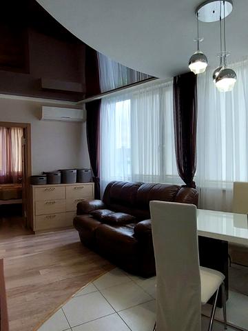 Рельєфна вул., 8