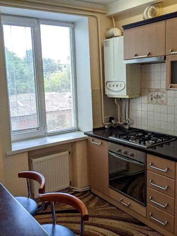 З комнатная квартира с ремонтом и мебелью