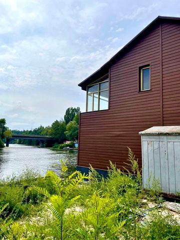 Будинок Українка, вихід на воду, човнова станція, Плюти, Козин!