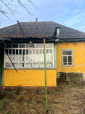 Будинок. Хата. Двір