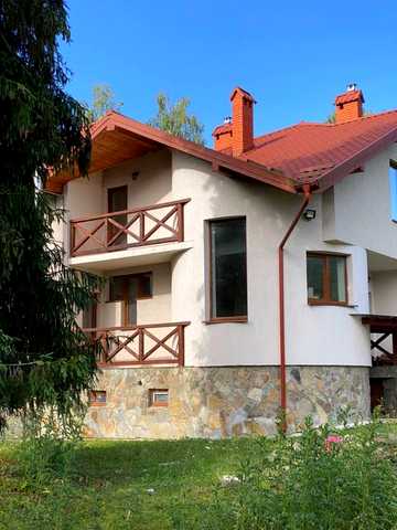 Комплекс з двох будинків