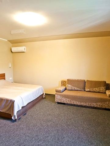 Комфортабельный номер в мини-отеле для двоих гостей