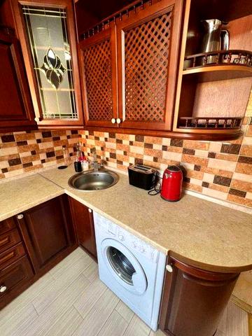 Сдам  уютную квартиру- студию Гагарина