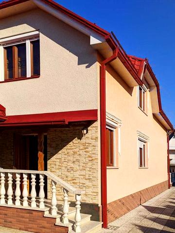 Продається будинок з торговими точками в с. Вишково