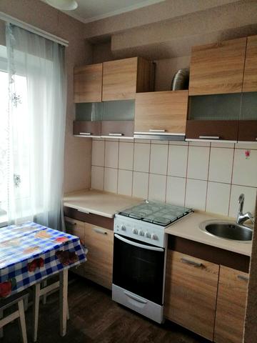 Автозаводська вул., 44