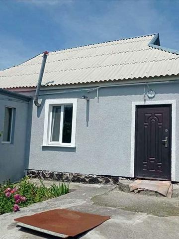 Центральна вул., 1