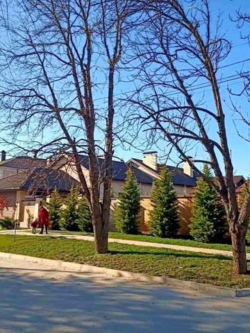 Таунхауз 116 м кв с участком 1 сотка, террасой  и парковкой .